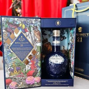 Chivas 21 năm - Royal Salute 21