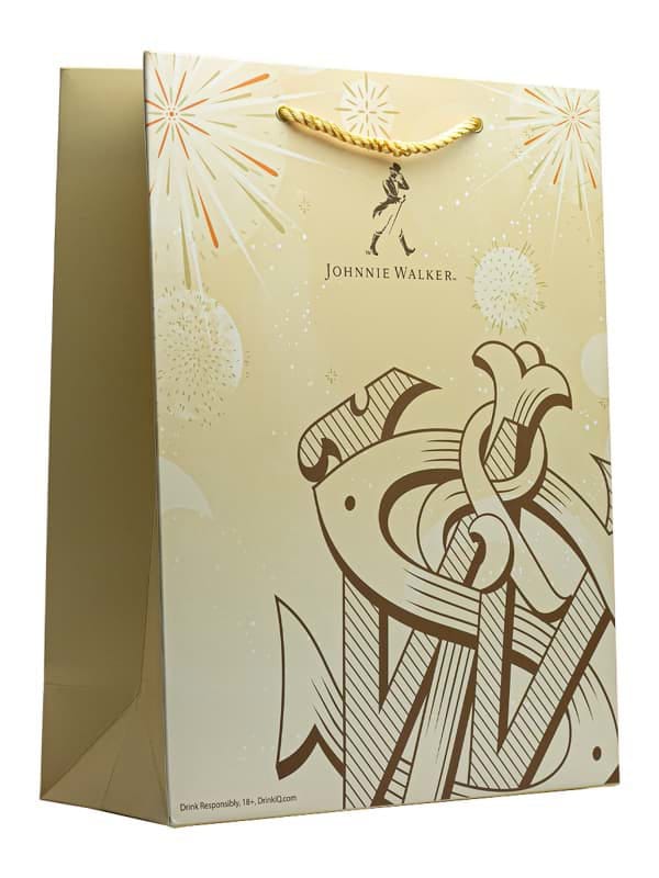 Johnnie Walker Gold - Hộp quà Tết 2025 2 Johnnie Walker Gold - Hộp quà Tết 2025